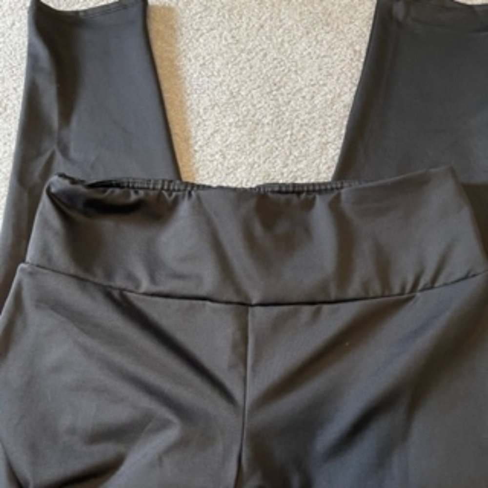 Boston Proper Black Capri Leggings Size M